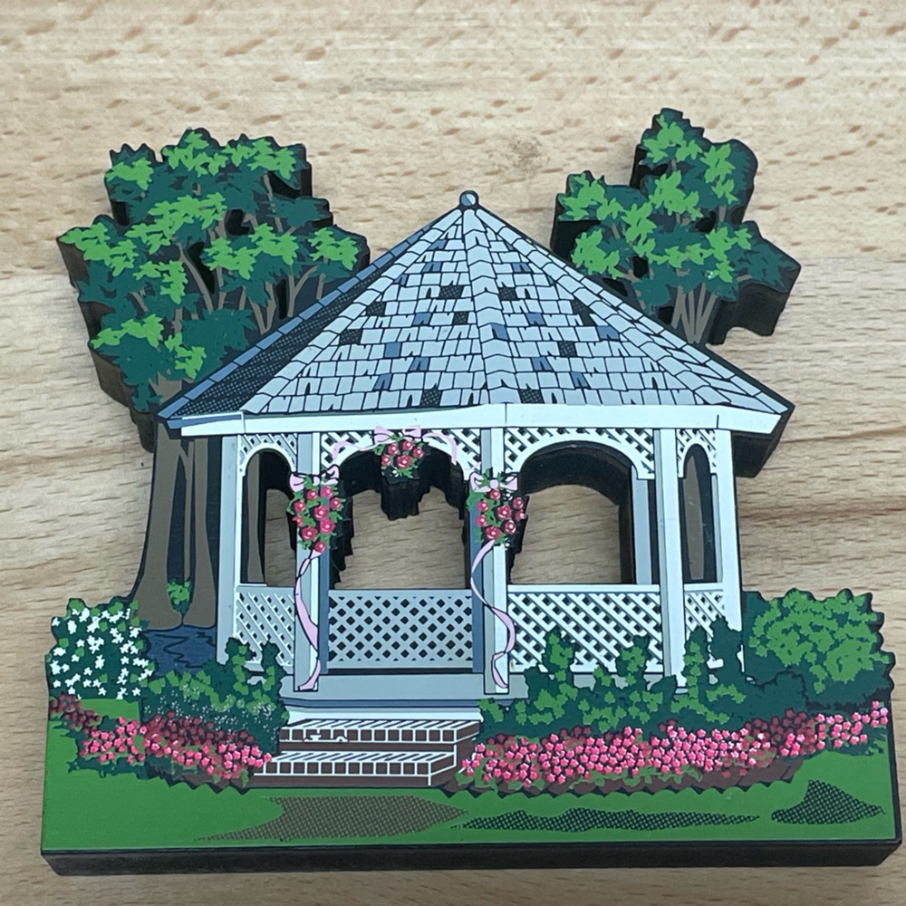 Shelia's Cypress Gardens’ Gazebo, Moncks Corner, South Carolina. 2002 EXC83 Wood